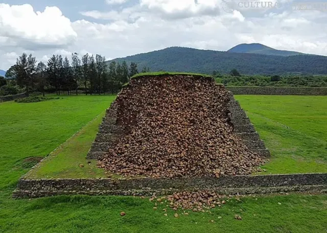 ancient pyramid collapse in mexico sparks concerns of an impending event 3082